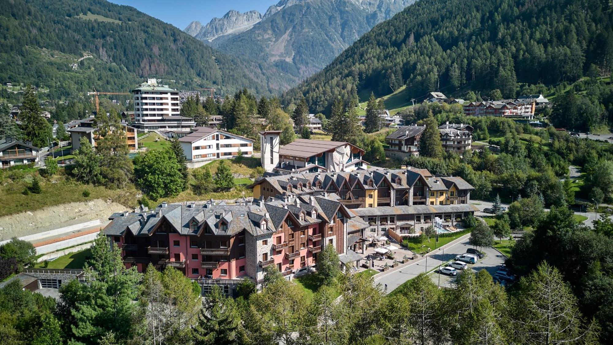 Blu Hotel Acquaseria Ponte Di Legno Exterior foto